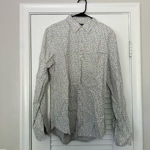 Bonobos men’s slim fit button down size medium.